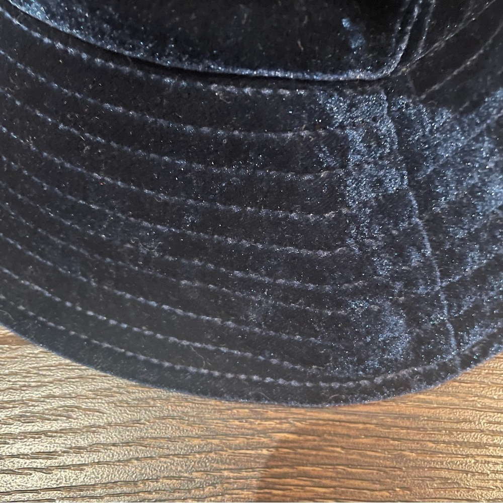 Anthropologie Velvet Bucket Hat in Navy/Marin OS - Picture 9 of 13